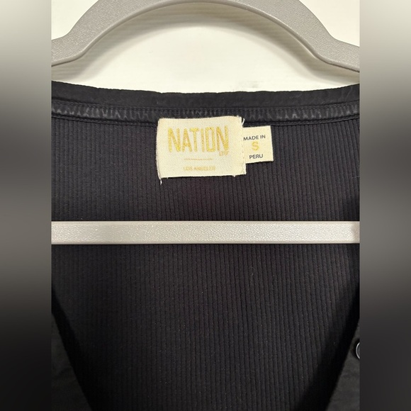 Nation ltd puff sleeve v neck ribbed top size small black - Picture 3 of 4